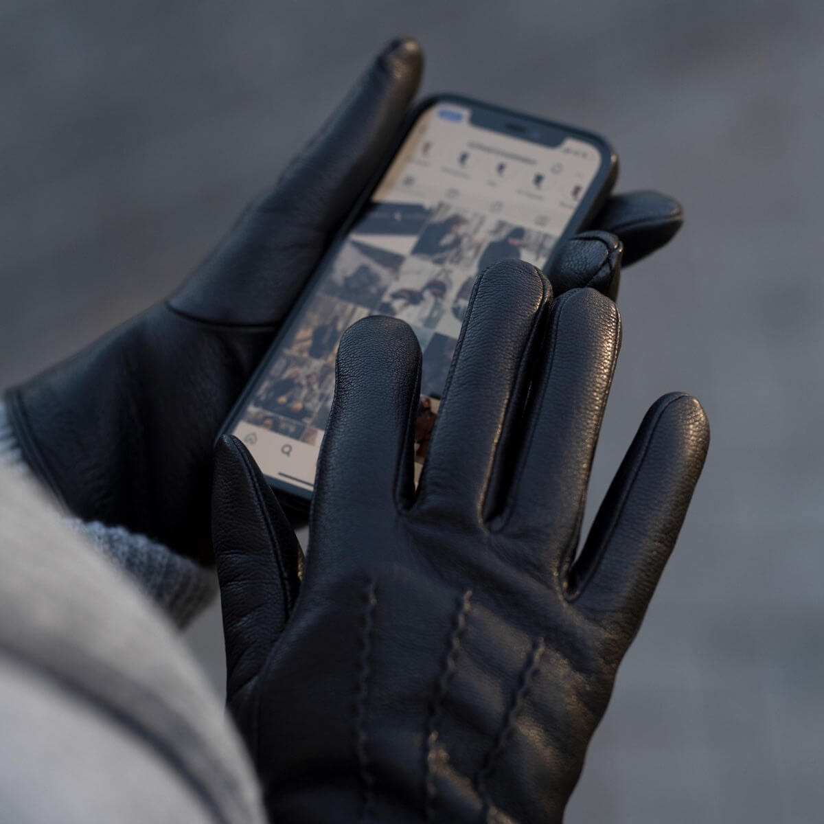 Alessandra (black) - goatskin leather gloves with lambswool lining & touchscreen feature - Schwartz & von Halen - EU - 5