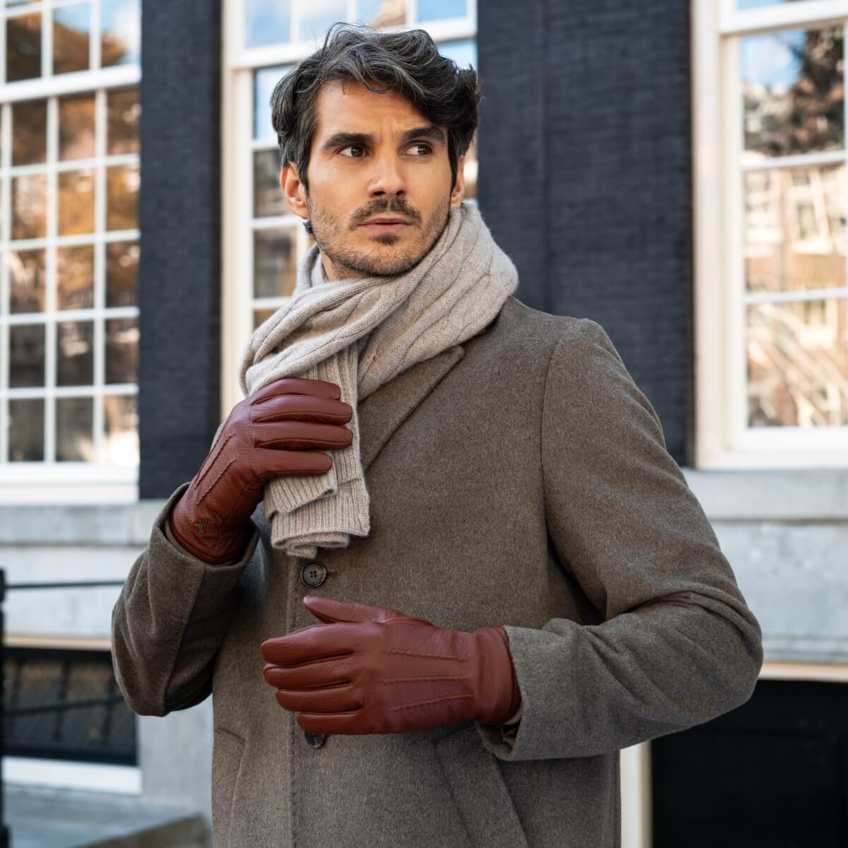 Harvey (cognac) - goatskin leather gloves with luxurious wool lining & touchscreen feature - Schwartz & von Halen - EU - 11