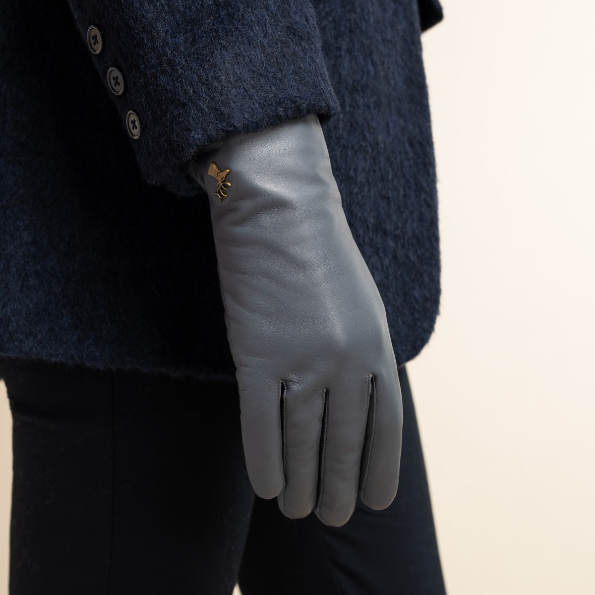 Ivy (grey) – sheepskin leather gloves with wool/cashmere lining & touchscreen feature - Schwartz & von Halen - EU - 7