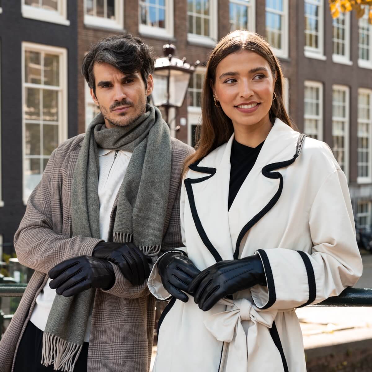 James (black) - classic sheepskin leather gloves with luxurious cashmere lining & touchscreen feature - Schwartz & von Halen - EU - 12
