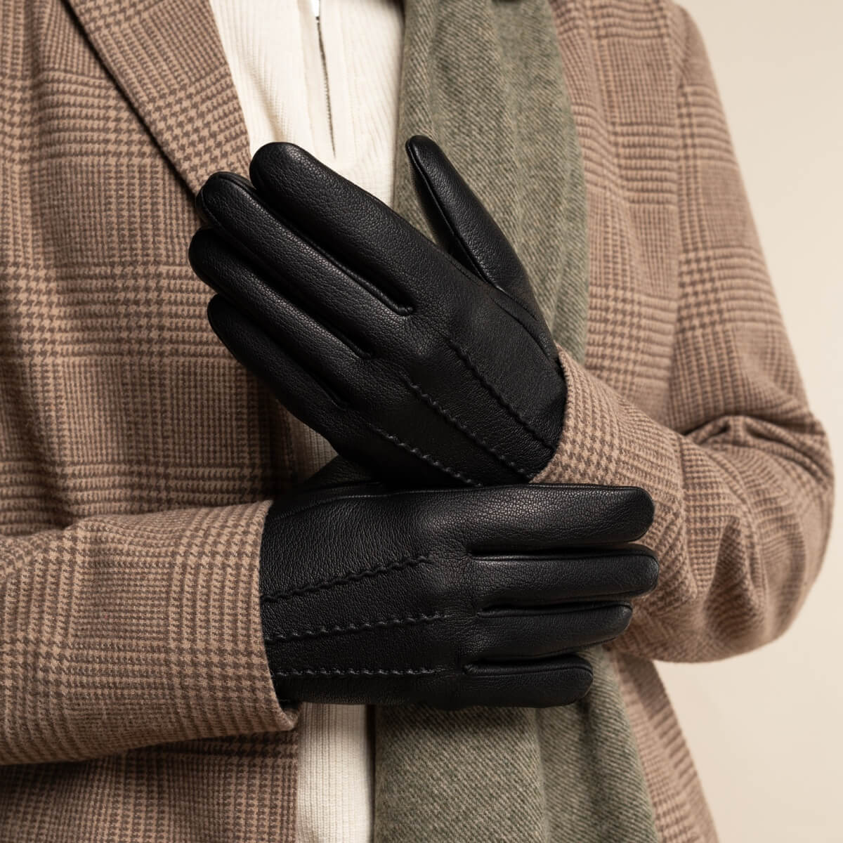 Jaxon (black) - goatskin leather gloves with luxurious faux fur lining & touchscreen feature - Schwartz & von Halen - EU - 9