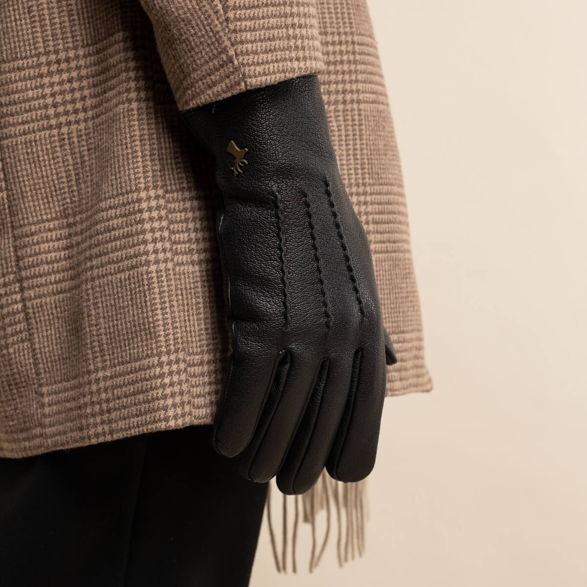 Jaxon (black) - goatskin leather gloves with luxurious faux fur lining & touchscreen feature - Schwartz & von Halen - EU - 11