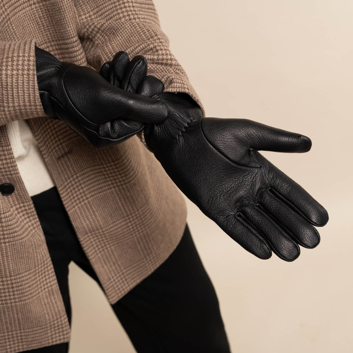 Jaxon (black) - goatskin leather gloves with luxurious faux fur lining & touchscreen feature - Schwartz & von Halen - EU - 13