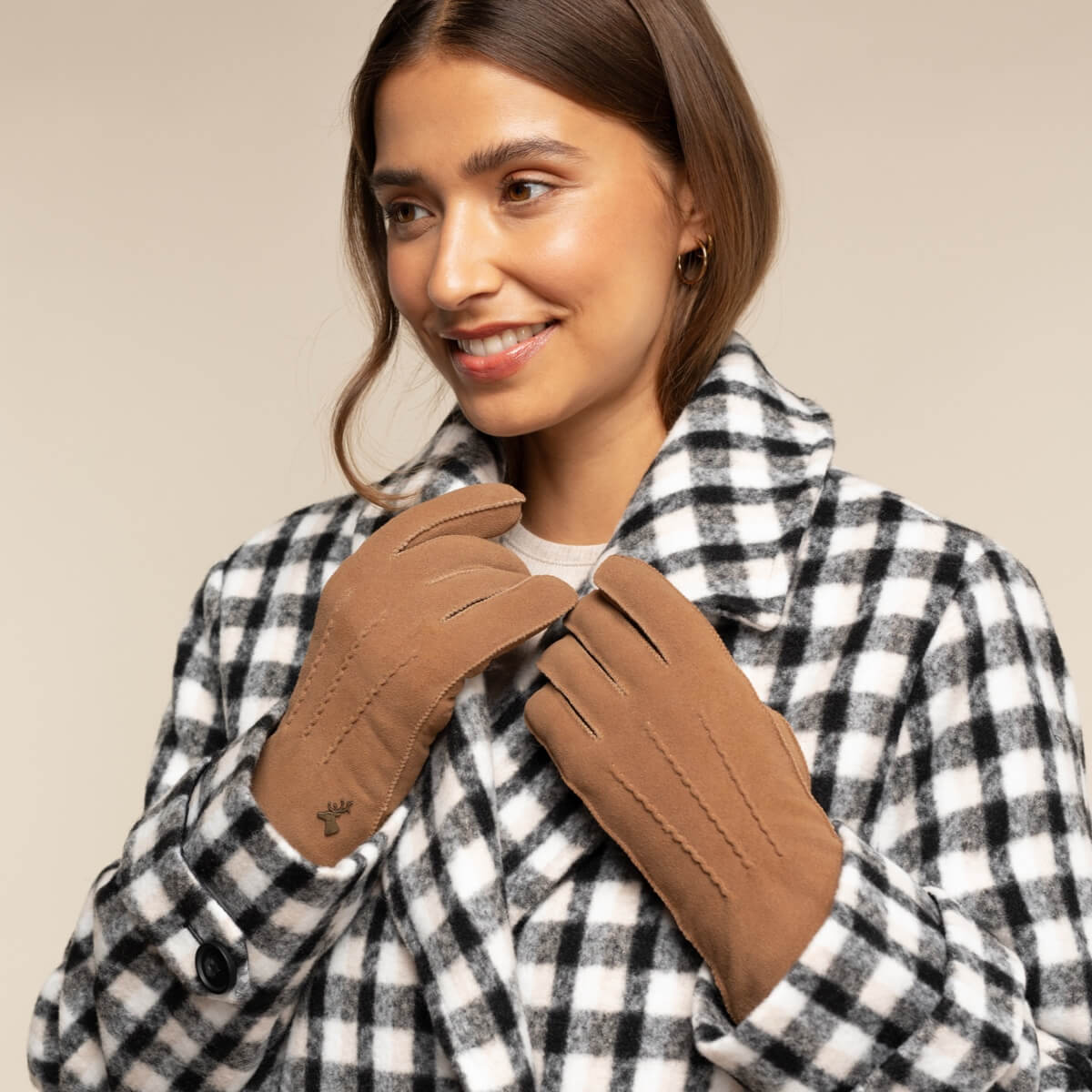 Josie (camel) - suede goatskin leather gloves with luxurious shearling lining - Schwartz & von Halen - EU - 7