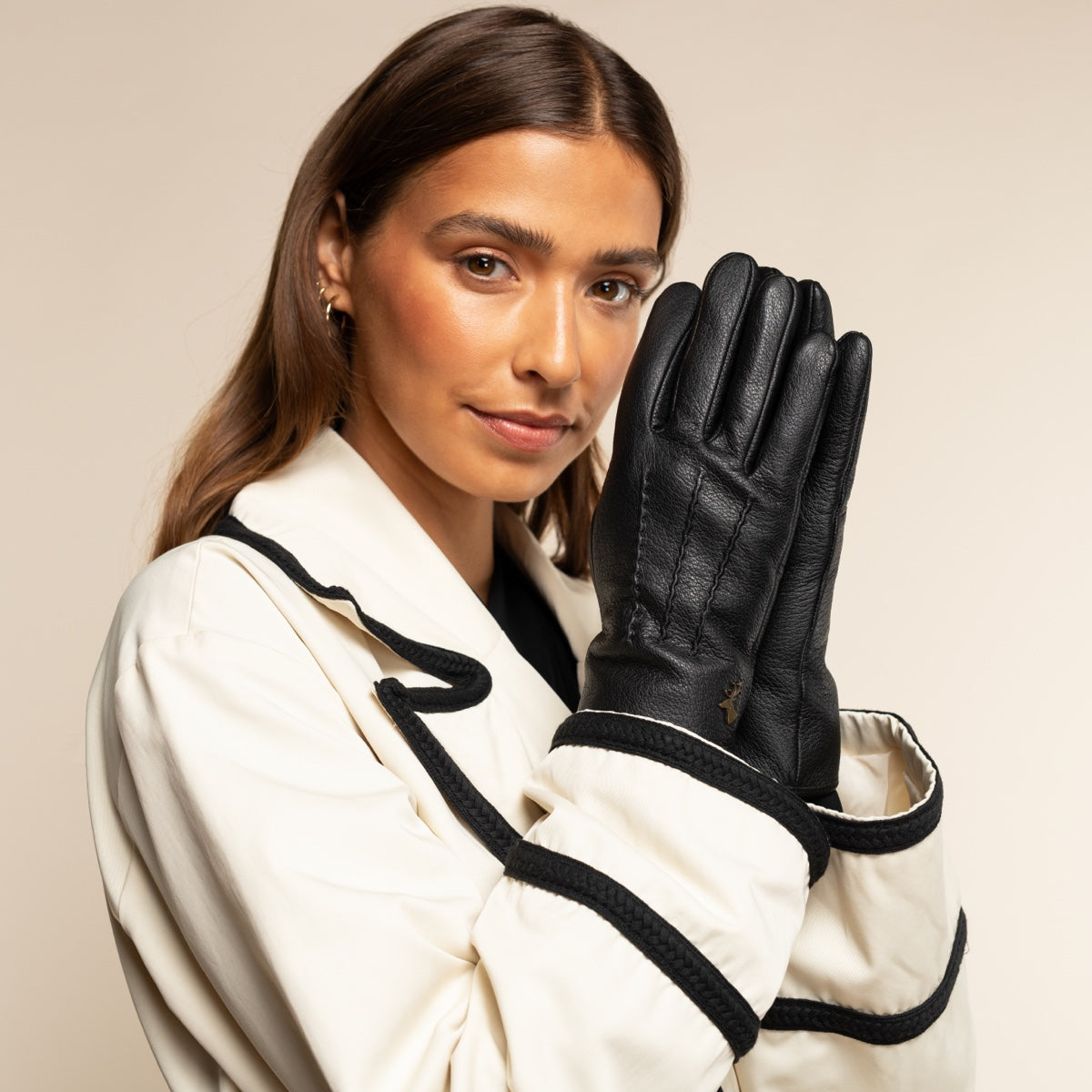 Julia (black) - goatskin leather gloves with luxury faux fur lining & touchscreen feature - Schwartz & von Halen - EU - 11
