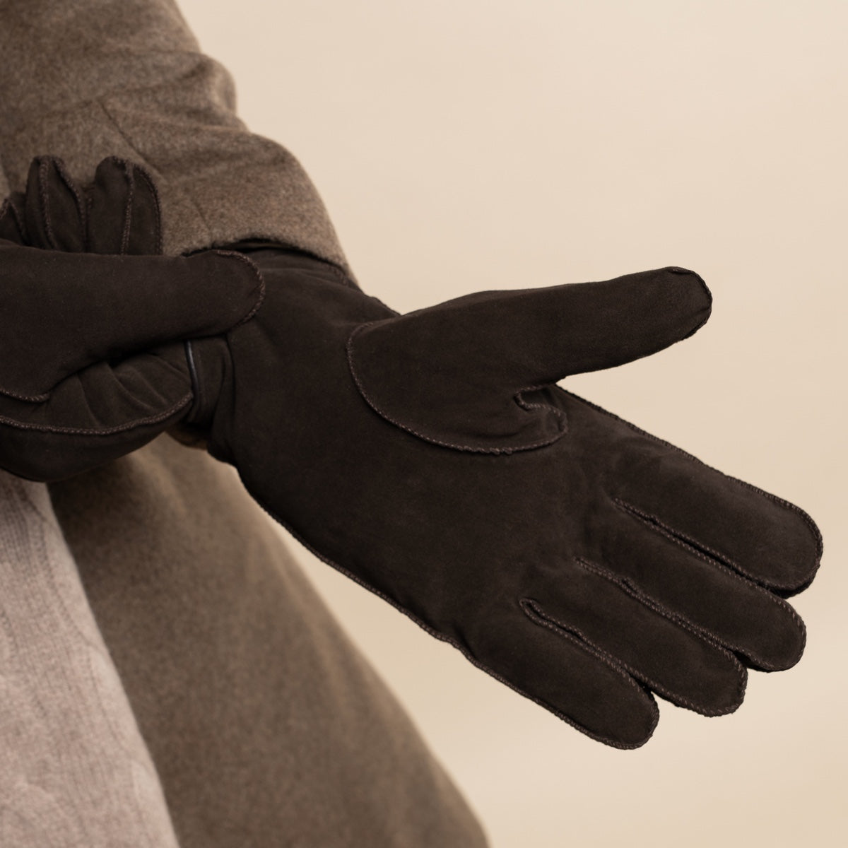 Matthew (brown) - suede goatskin leather gloves with luxurious sheep fur lining - Schwartz & von Halen - EU - 9