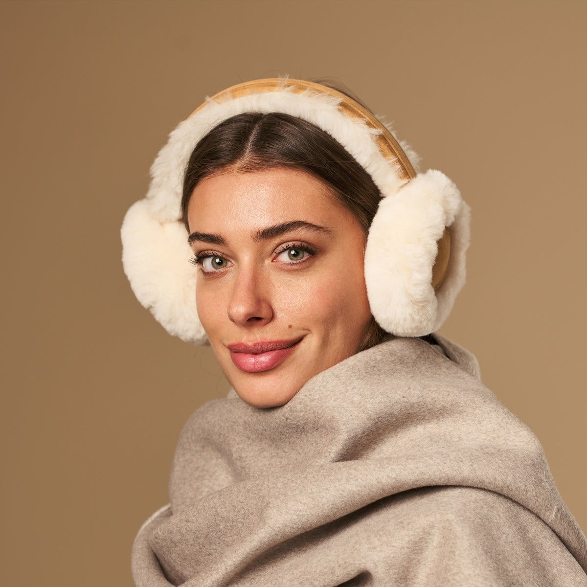 Nathaly (camel) – warm and stylish earmuffs from natural sheepskin and suede - Schwartz & von Halen - EU - 5