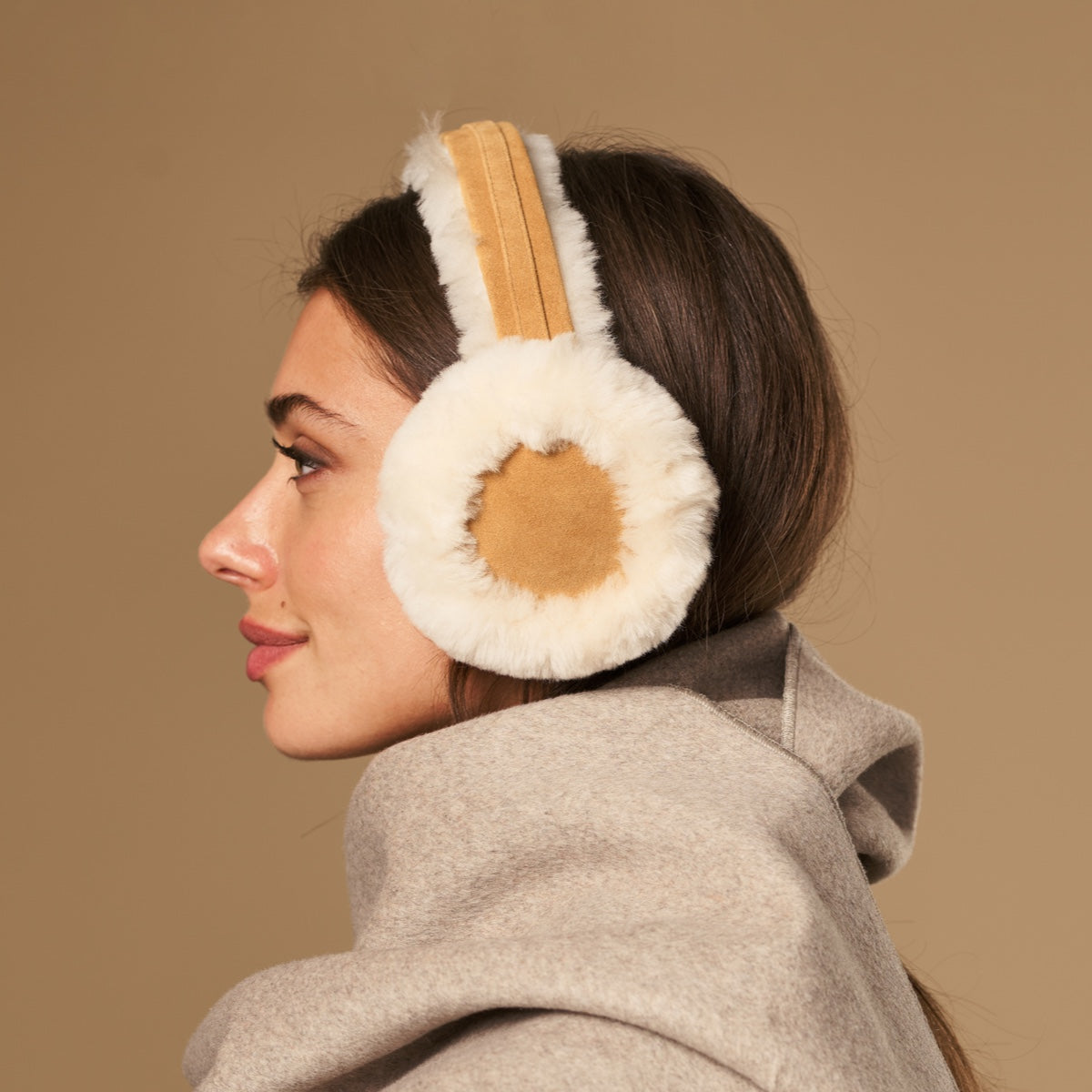 Nathaly (camel) – warm and stylish earmuffs from natural sheepskin and suede - Schwartz & von Halen - EU - 6