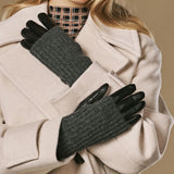 Riley (black) – Sheepskin leather gloves with knit cuff & touchscreen feature