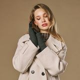 Riley (black) – Sheepskin leather gloves with knit cuff & touchscreen feature