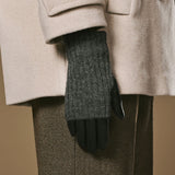 Riley (black) – Sheepskin leather gloves with knit cuff & touchscreen feature