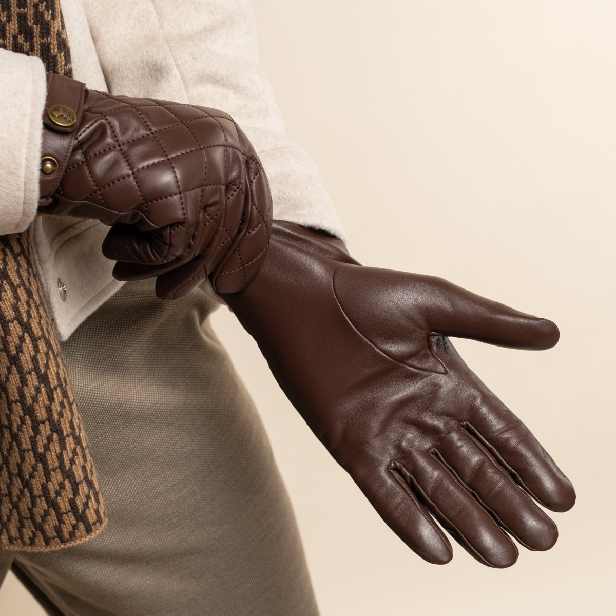 Smith (brown) - sheepskin leather gloves with snap closure & touchscreen feature - Schwartz & von Halen - EU - 14