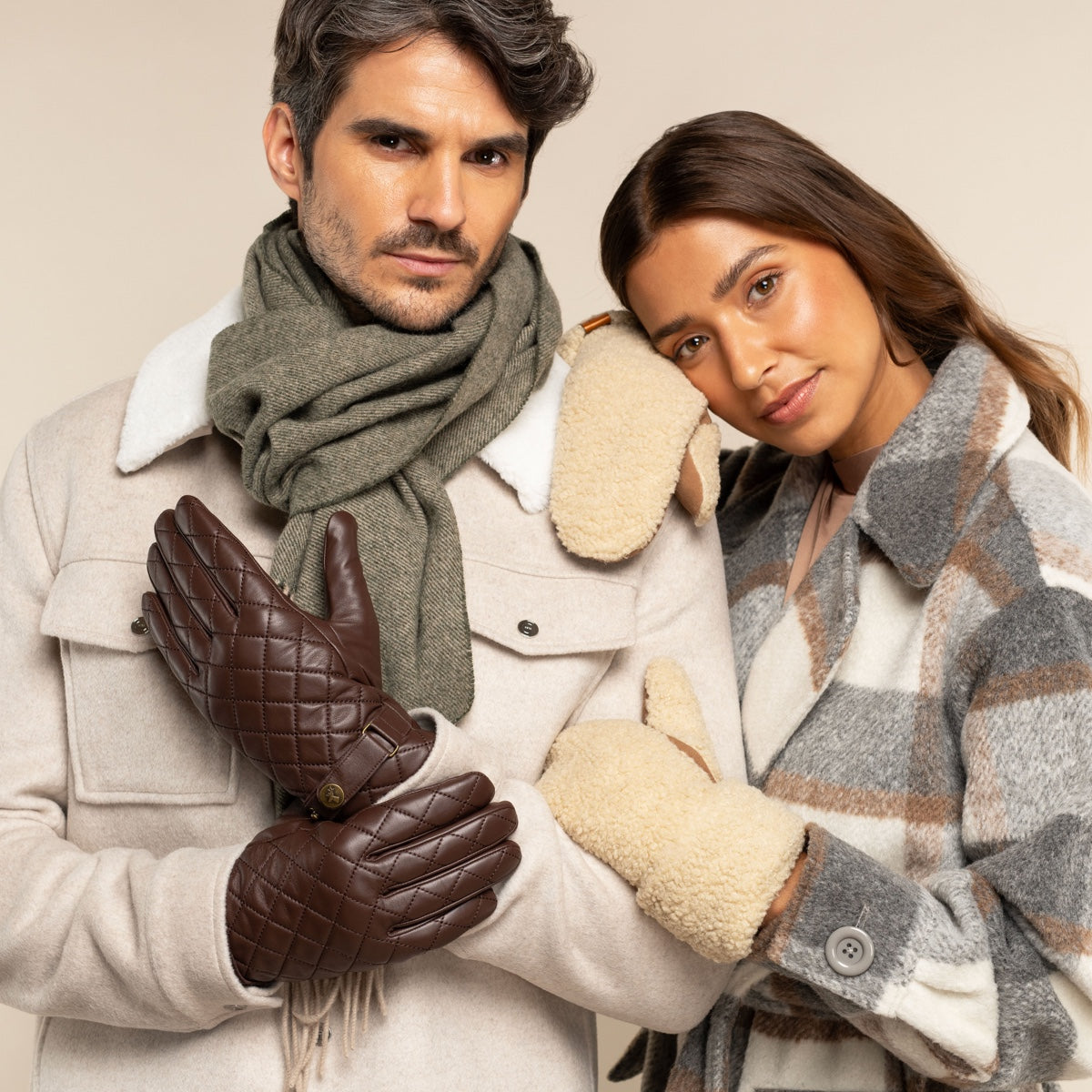 Sophia (beige) - Ultra-soft teddy mittens with warm faux fur lining - Schwartz & von Halen - EU - 13