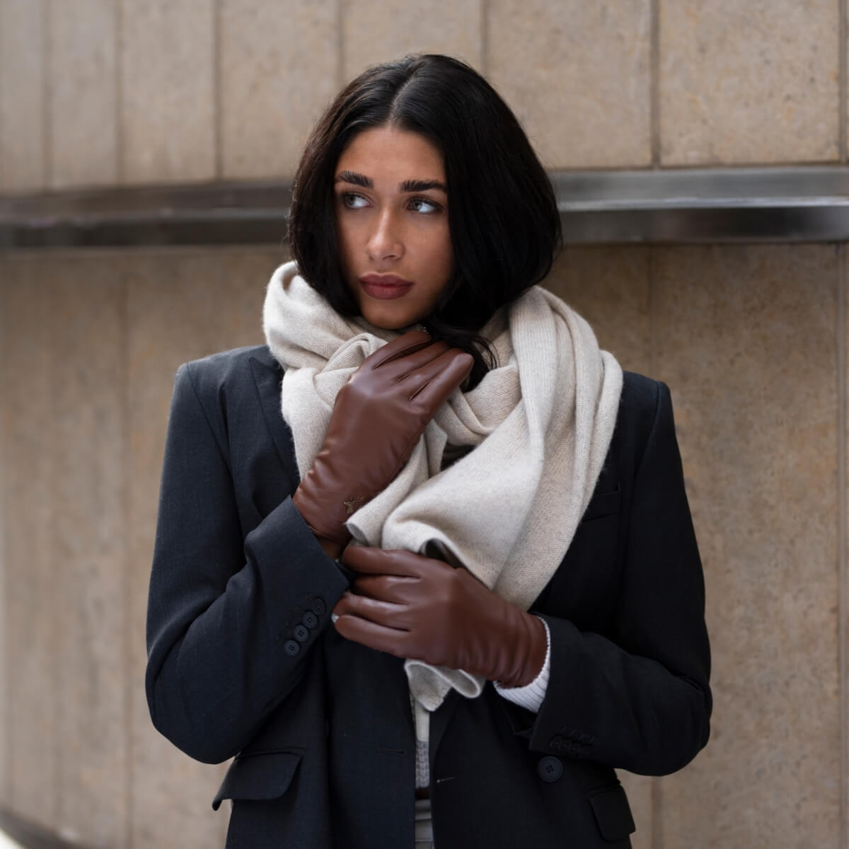 Ivy (brown) - sheepskin leather gloves with wool/cashmere lining & touchscreen feature - Schwartz & von Halen - EU - 5