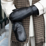 Mia – stylish leather mittens with luxurious lambswool lining & touchscreen feature - Schwartz & von Halen - EU - 8