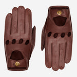 Achterzijde en palmzijde van de luxe autohandschoenen, met open knokkels voor extra ventilatie.
