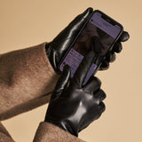 Luna - vegan leather gloves with fleece lining & touchscreen feature - Schwartz & von Halen - EU - 4