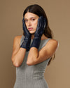 Rosemary Mid-forearm (bleu marine) - Gants pour femme en cuir d’agneau avec doublure en soie & fonction tactile