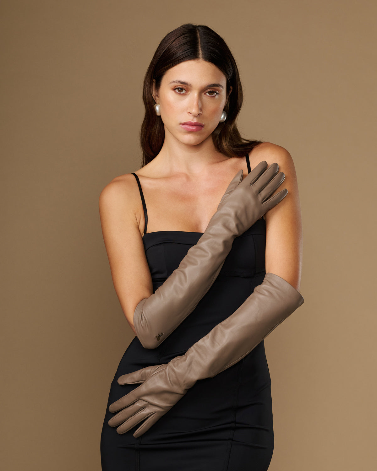 Taupe lambskin elbow-length leather gloves with silk lining