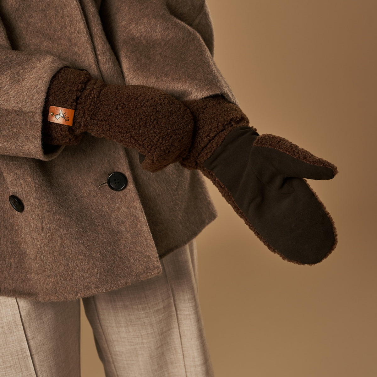 Sophia (brown) - Ultra-soft teddy mittens with warm faux fur lining - Schwartz & von Halen - EU - 6